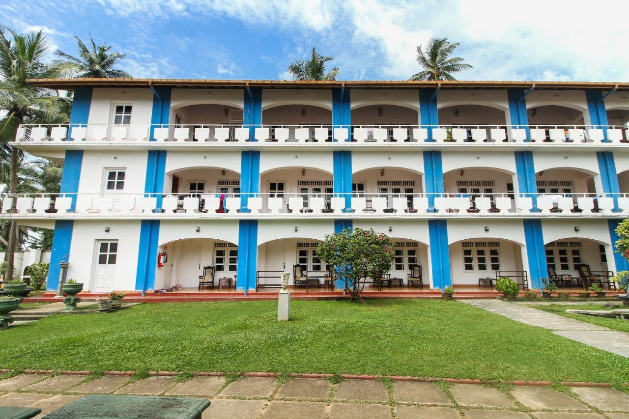 Oyo 490 Shangrela Beach Resort Ambalangoda  Exterior photo